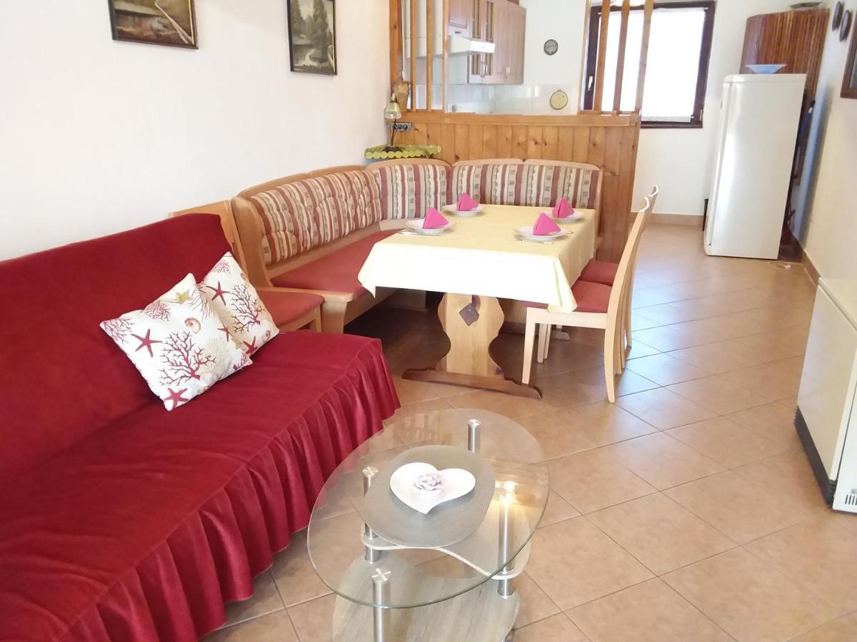 Apartman Tomo Pula Exterior photo