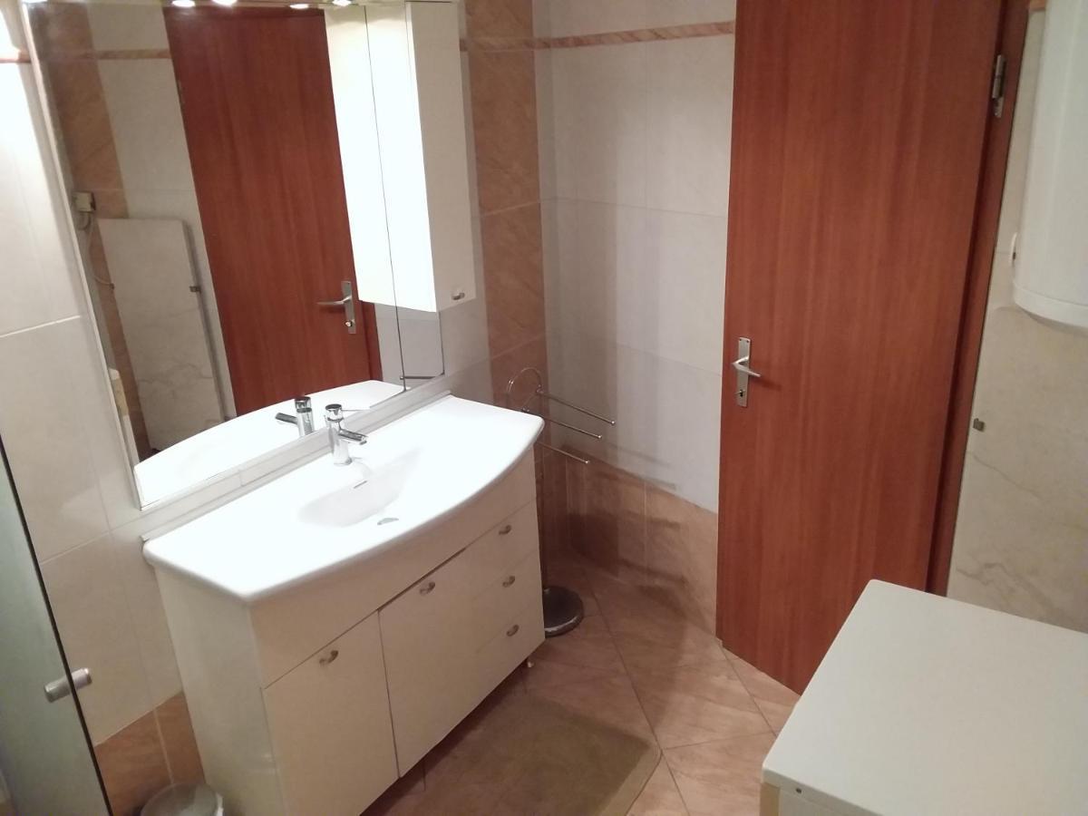 Apartman Tomo Pula Exterior photo