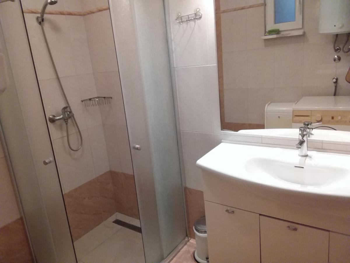 Apartman Tomo Pula Exterior photo